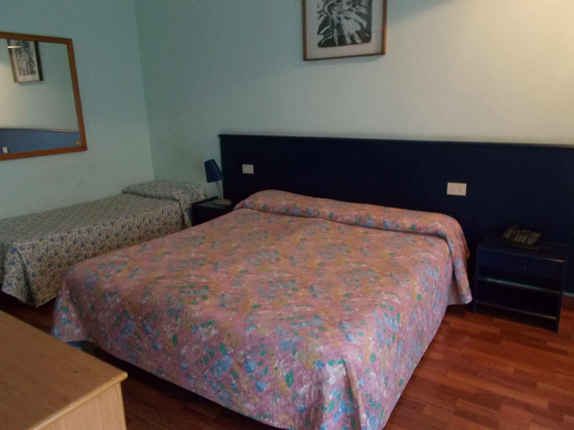 Residence Pola Milánó Kültér fotó