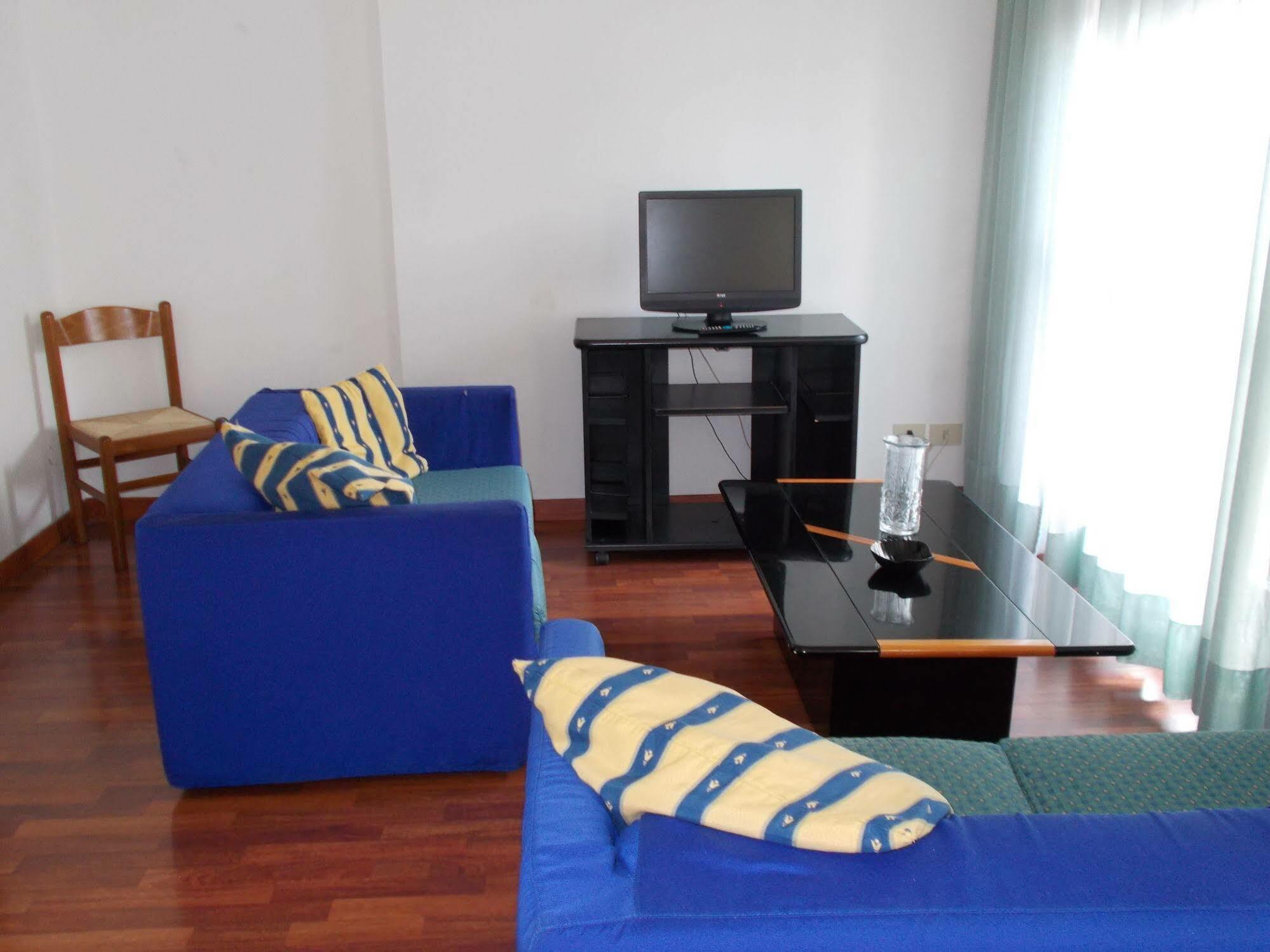 Residence Pola Milánó Kültér fotó