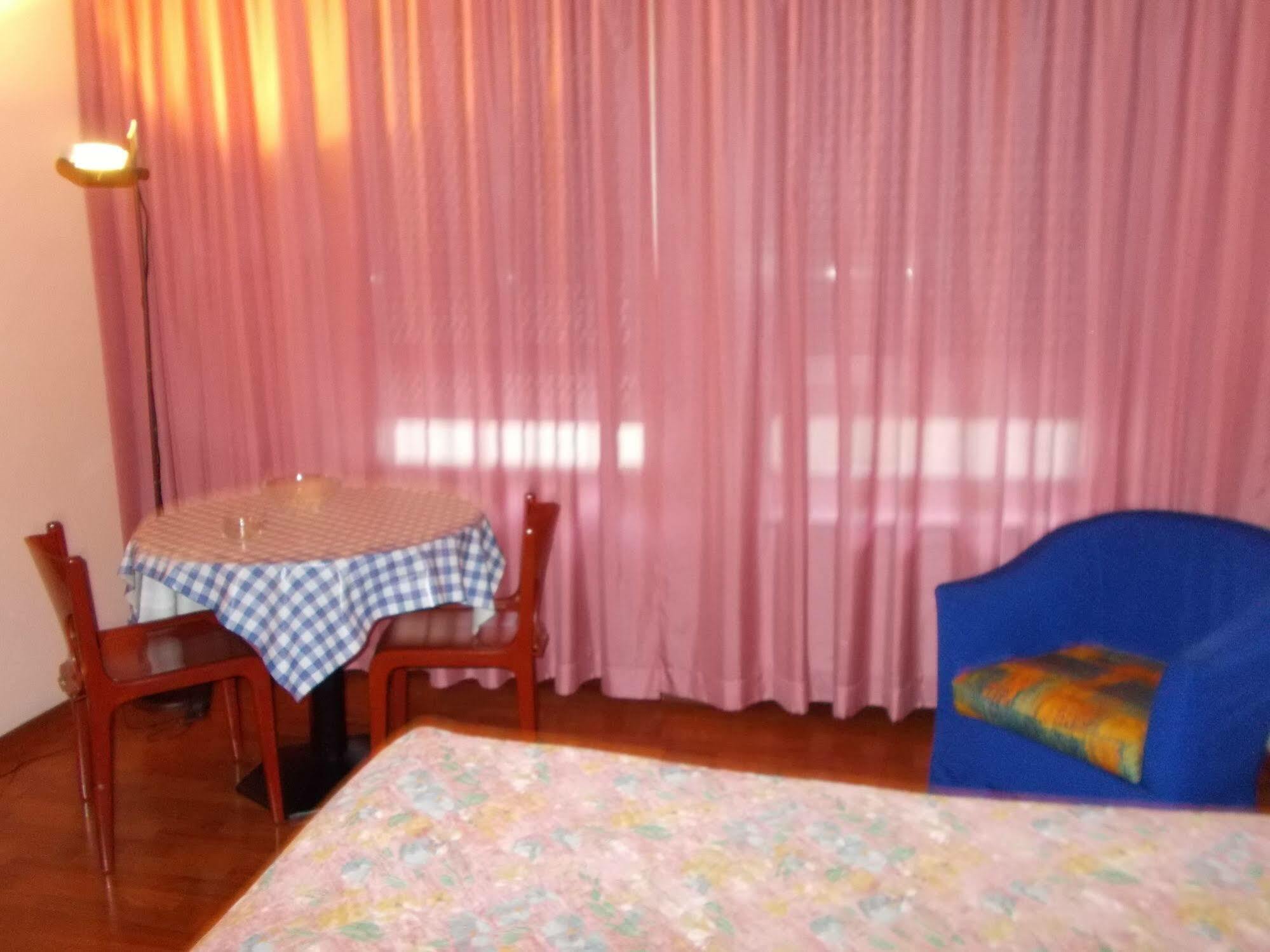 Residence Pola Milánó Kültér fotó